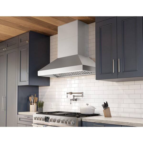 Zephyr Titan 36 in. 650 CFM Ducted Wall Mount Range Hood with