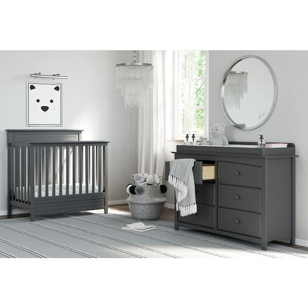 Storkcraft princess outlet dresser