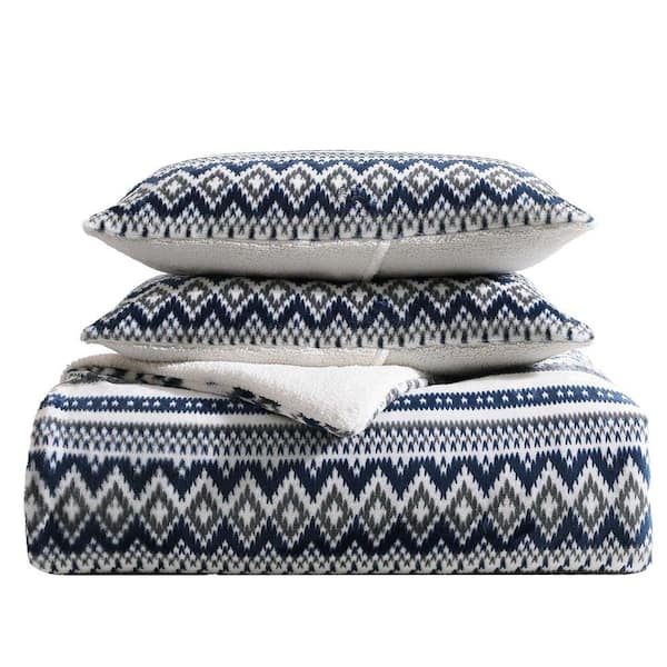 Eddie Bauer Shelton Fair Isle 2-Piece White/Navy/Grey Plush Reversible Polyester Twin Comforter Set