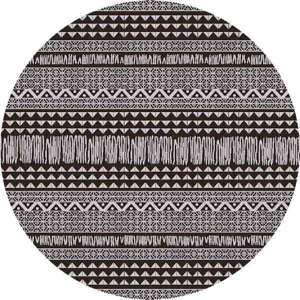 Isla Charcoal 8 ft. RoundTransitional Chevron Indoor/Outdoor Area Rug