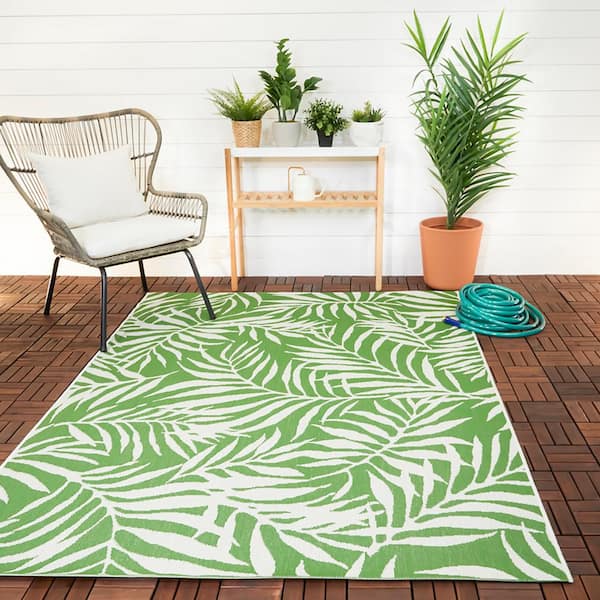 Hampton Bay Tropical Palm Leaves Green, Outdoor Tropical Rugs