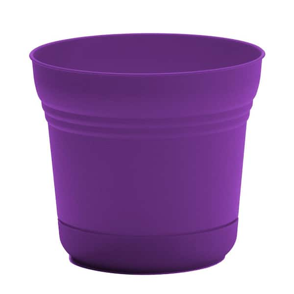 Saturn 14.5 in. L x 14.5 in. W x 12.75 in. H 20 qt. Royal Lilac Indoor/Outdoor Plastic Decorative Pot with Saucer