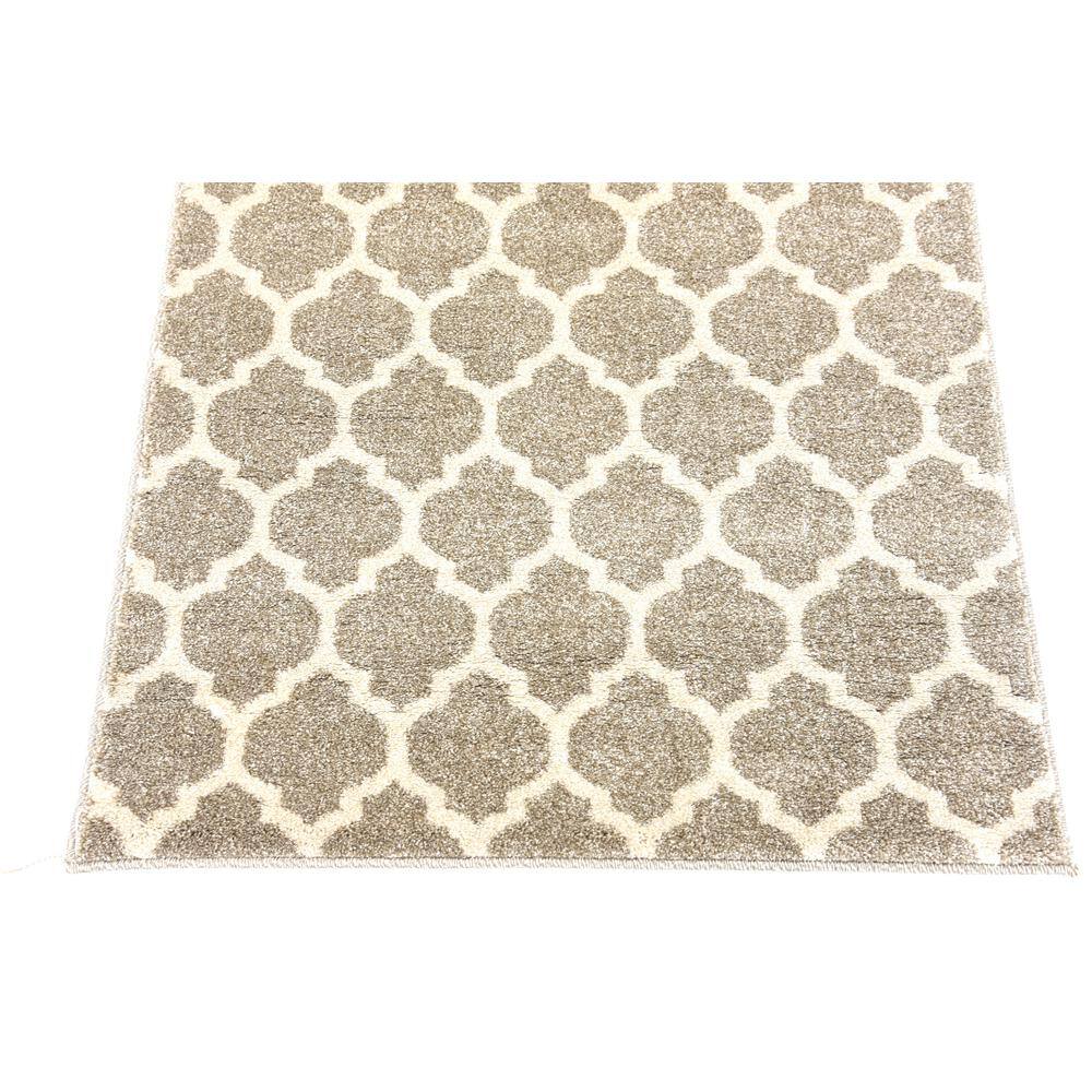 Elegant Trellis Light Brown 8ft Indoor Runner Rug - Easy Care & Stain-Resistant
