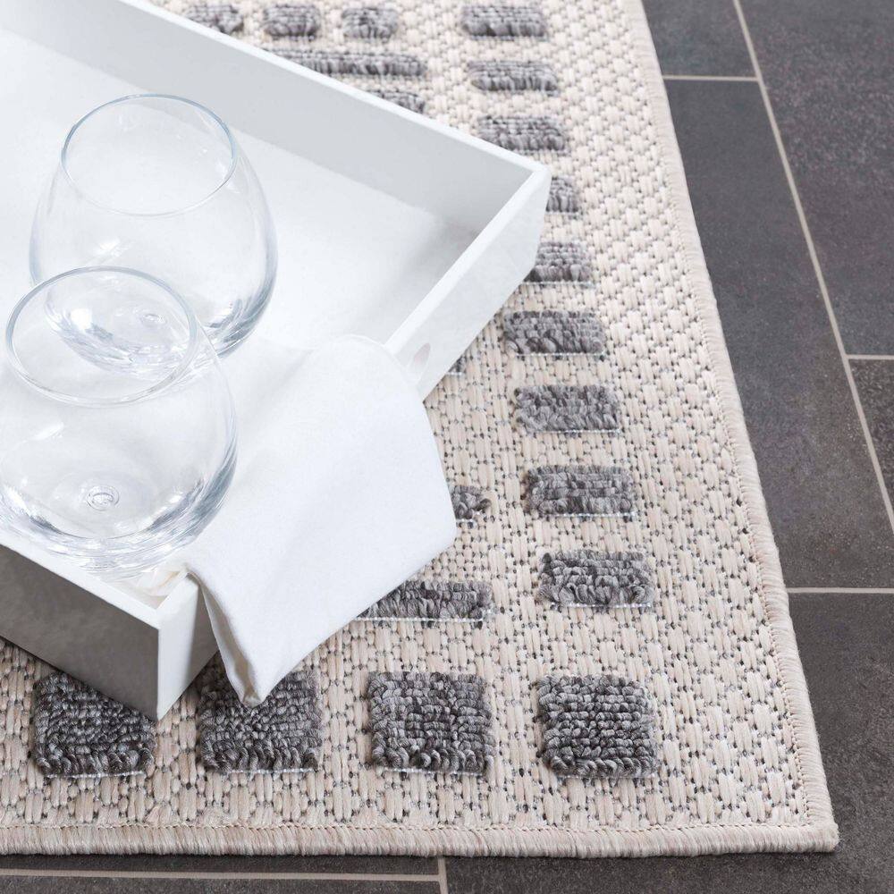 Gray Geometric Easy Care Stain-Resistant Runner Rug 2'3" x 8'