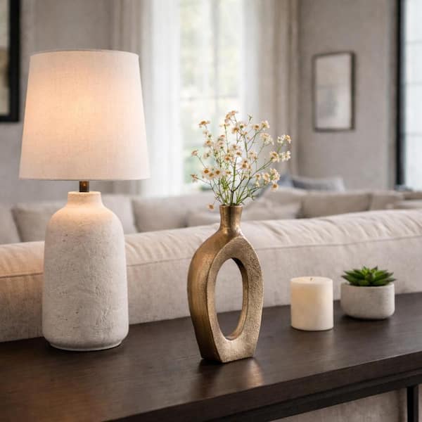 Liv & Skye 7.5 in. Gold Metal Round Open Cut-Out Tall Bud Decorative Vase 23102-01