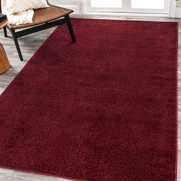 JONATHAN Y Haze Solid Low-Pile Dark Red 6 ft. x 9 ft. Area Rug