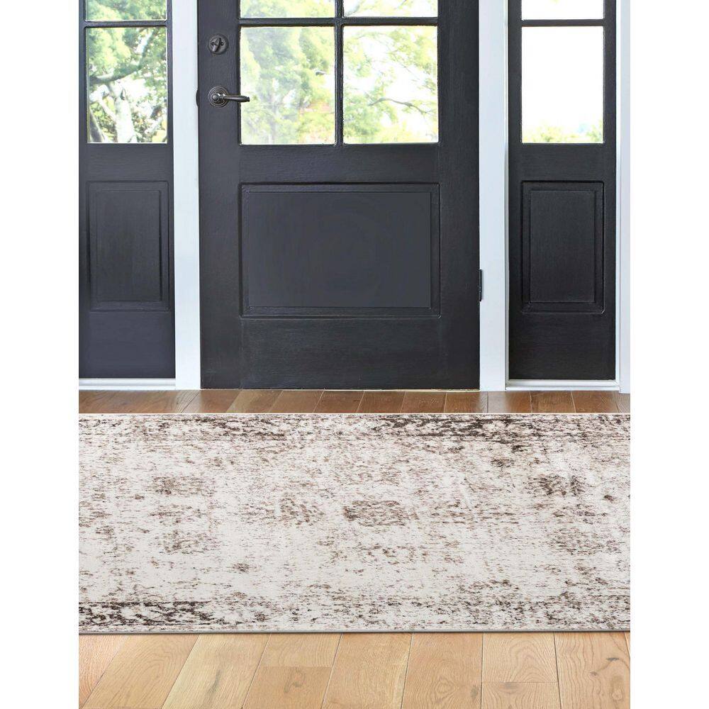 Ivory Elegance 8'x10' Rectangular Synthetic Rug