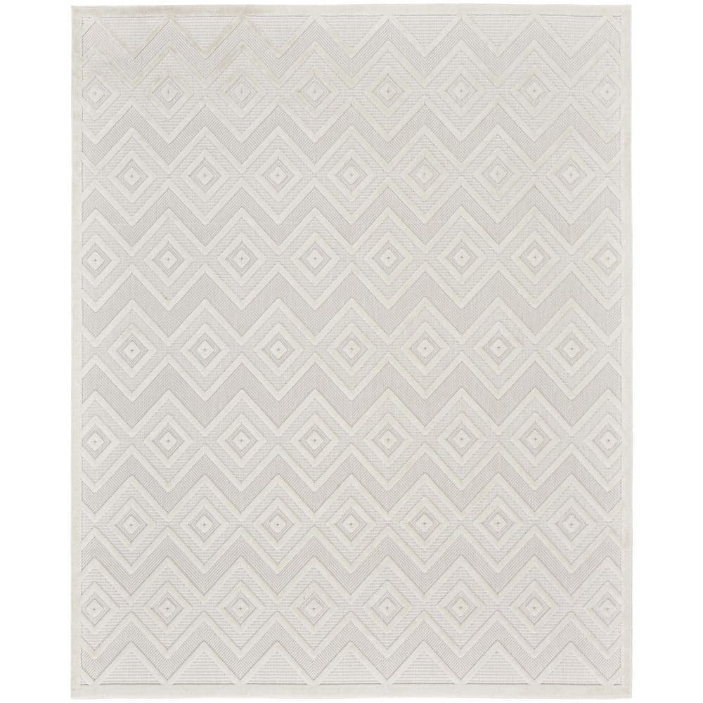 Ivory Diamond Easy-Care 9' x 12' Synthetic Indoor/Outdoor Rug