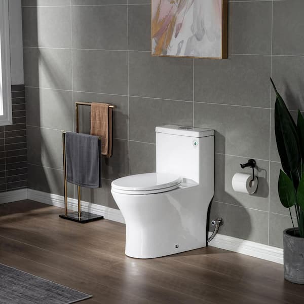 ᐅ【WOODBRIDGEE One Piece Toilet with Soft Closing Seat, Chair