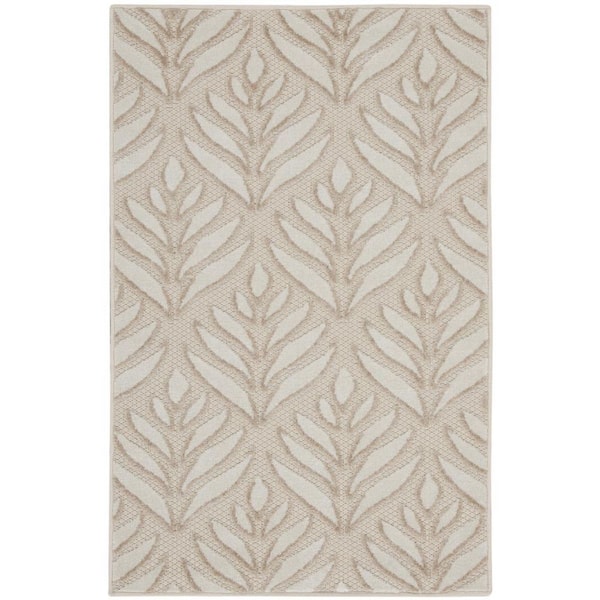 Gray, Ivory 3 ft. x 4 ft. Loomed Floral Polypropylene Rectangle Indoor/Outdoor Area Rug