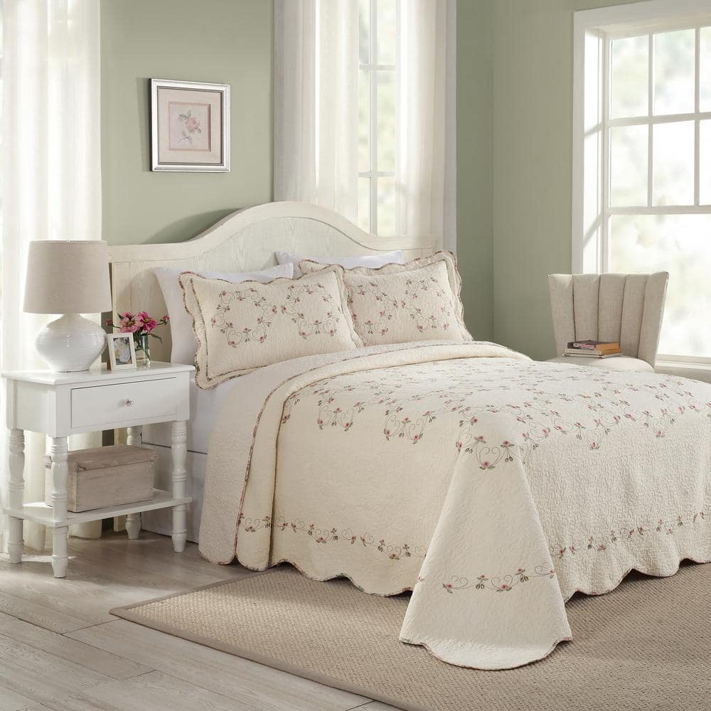 Royal Felisa King Cotton Bedspread in Pink with Reversible Design