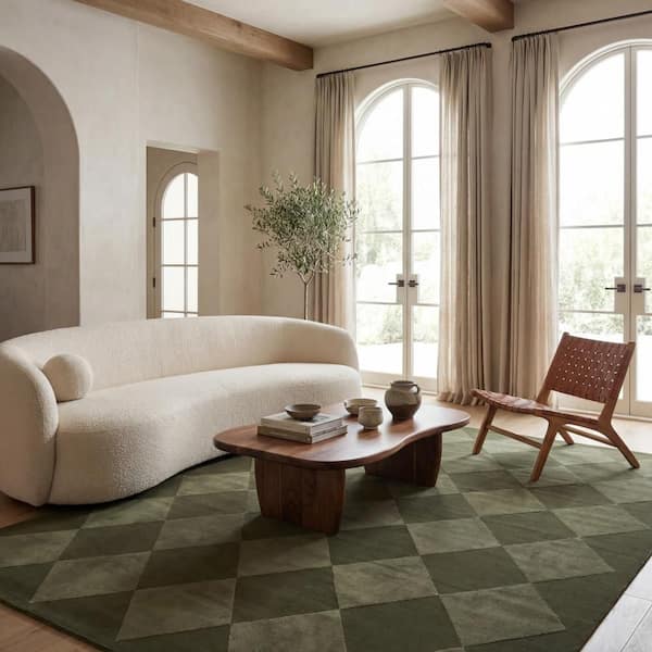 Erielle Diamond Washable Area Green 4 ft. x 6 ft. Indoor Area Rug