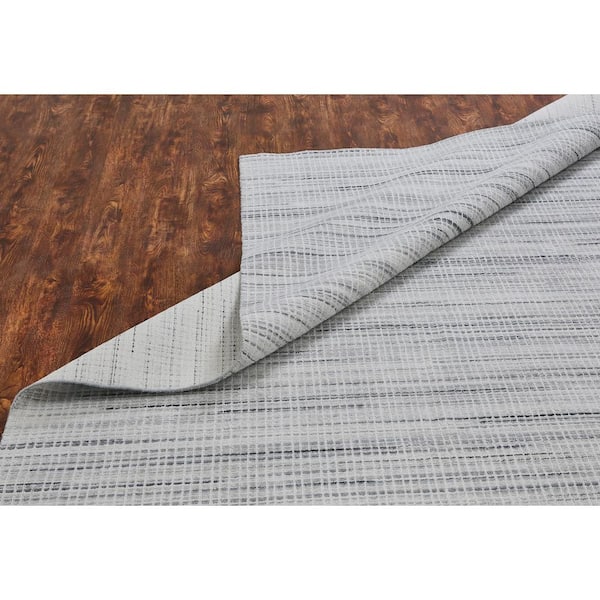 Hudson 2 ft. x 3 ft. Grey White Strie Abstract Washable Area Rug