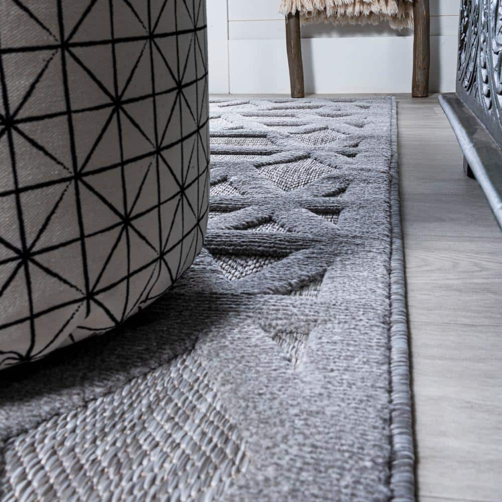 Elysian Light Gray Geometric Square Synthetic Indoor/Outdoor Rug