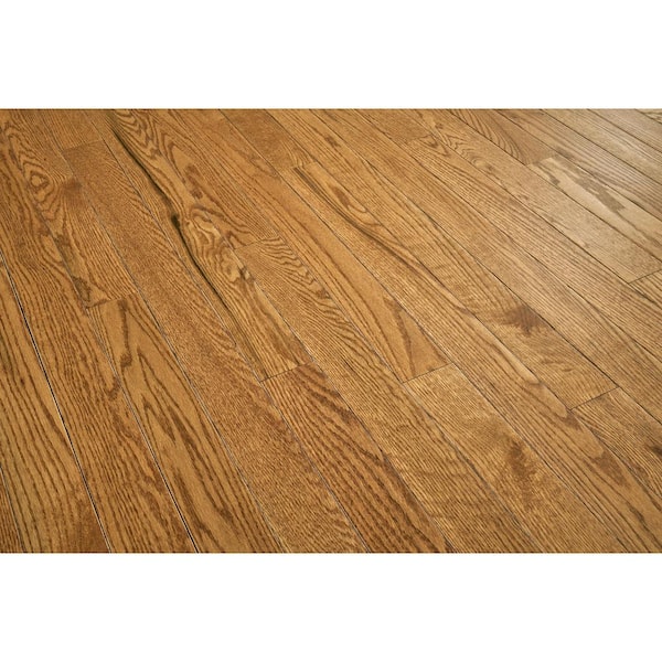 Bruce Plano Field and Woodlands Red Oak 3/4 in. T x 5 in. W Smooth Solid Hardwood Flooring (23.5 sq.ft./ctn)
