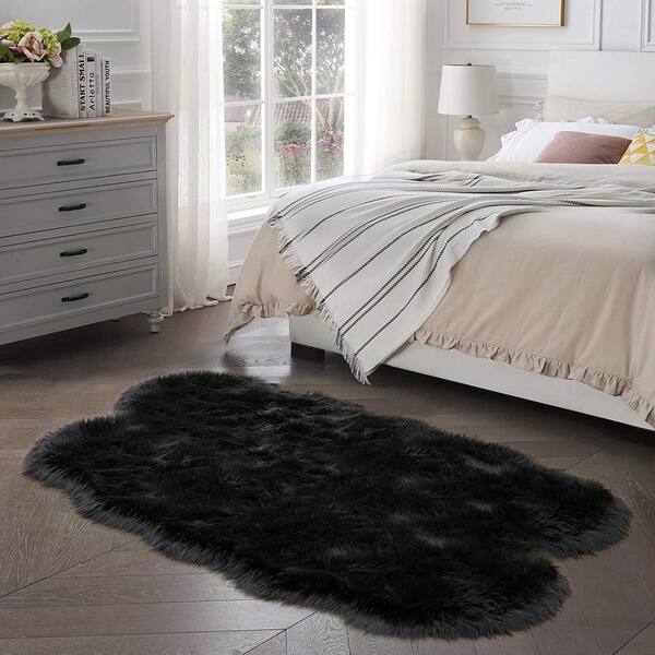 iliebe Black 4 ft. x 6 ft. Sheepskin Faux Fur Furry Cozy Area Rug