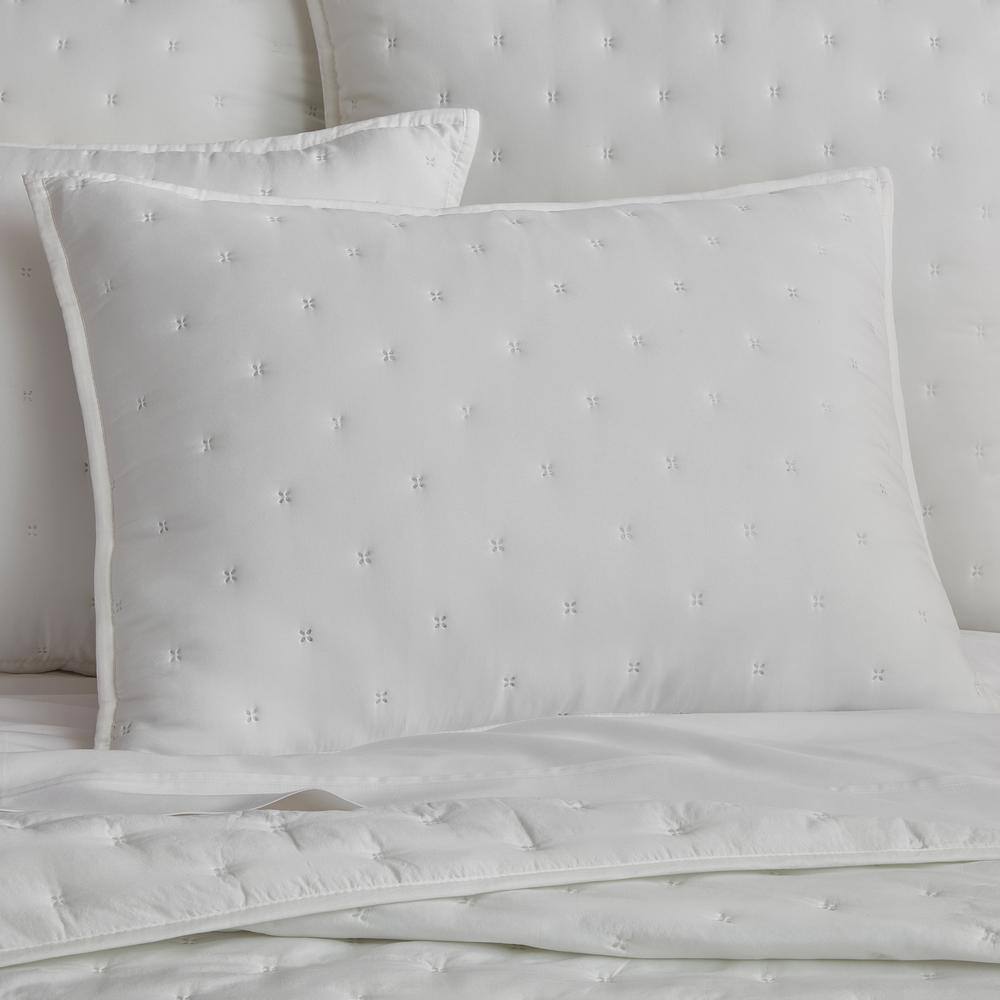 White Full Quilt Set with Geometric Pattern