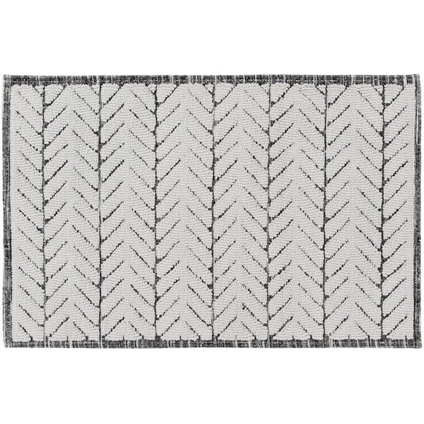 Unbranded 20 in. x 32 in. Gray and Black Geometric Polyester Machine Washable Bathmat