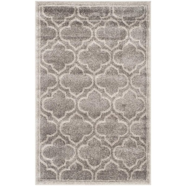 SAFAVIEH Amherst Gray/Light Gray Doormat 3 ft. x 4 ft. Geometric Quatrefoil Area Rug