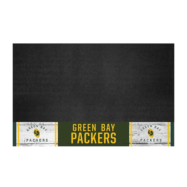 FANMATS 42 in. Green Bay Packers Vintage Grill Mat