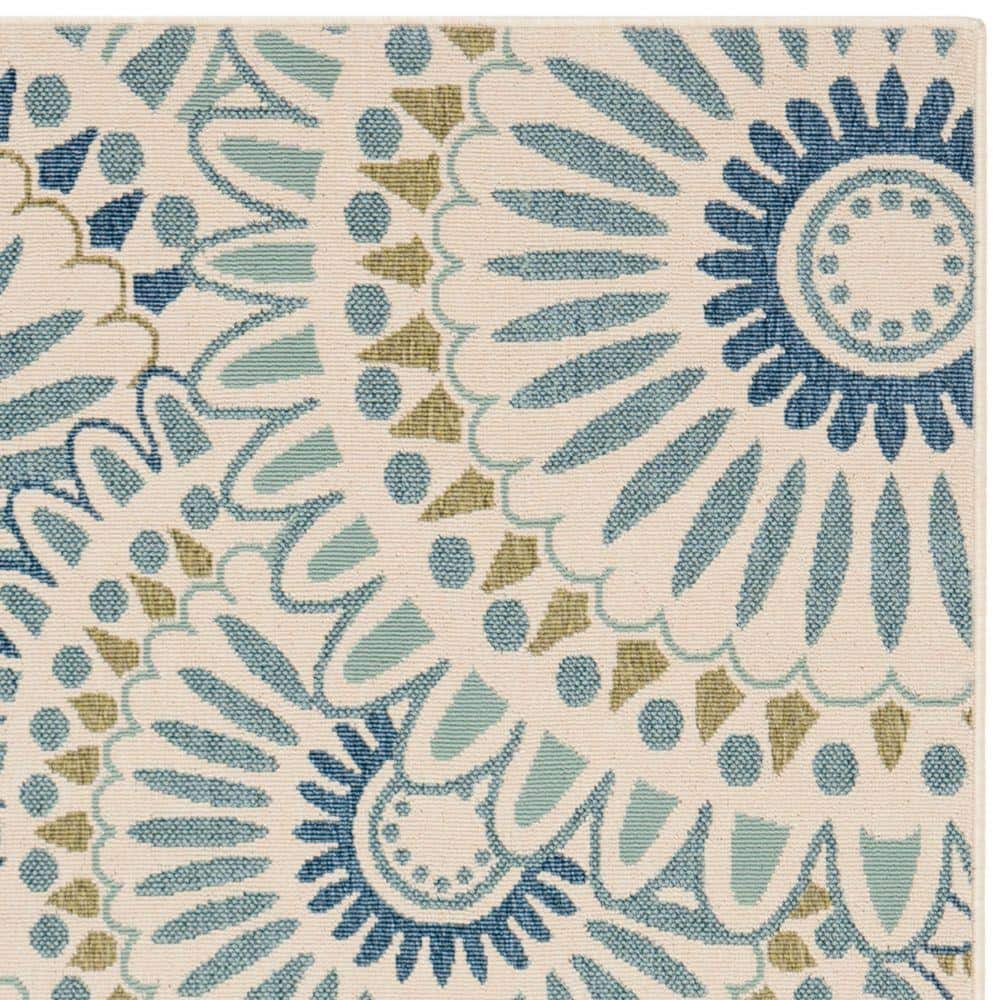 Cream and Green Floral Synthetic Indoor/Outdoor Rug