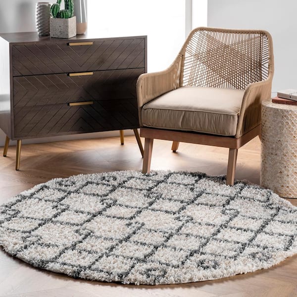 Transitional Ivory 5 ft. x 5 ft. Kristi Shag Indoor Round Rug