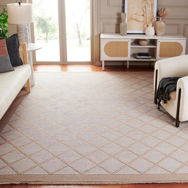 Aspect Ivory/Natural 8 ft. x 10 ft. Border Diamond Area Rug