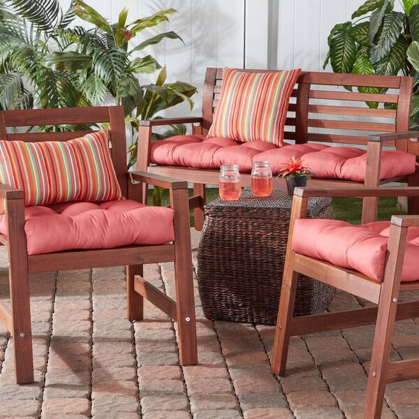 outdoor dining bench cushions