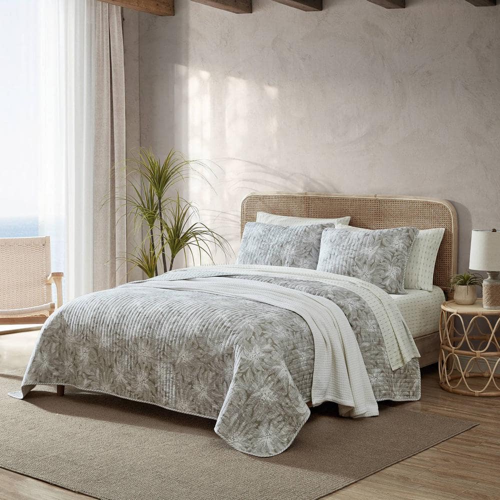 Makena Full/Queen Brown Cotton Reversible Quilt Set with Botanical Print