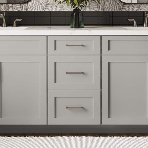 Shaker Partial Overlay 5.4375 in. W x 1.1875 in. D x 1.03125 in. H Tempo Pull in Satin Nickel