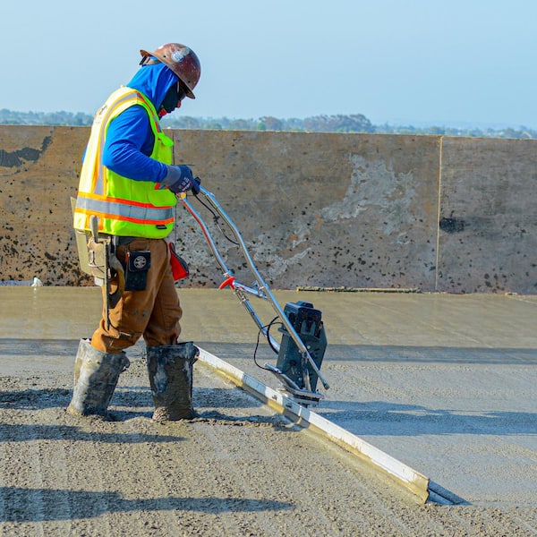 Battery Powered Vibrating Concrete Power Screed 36-Volt/5 Ah with 10 ft. Board Float