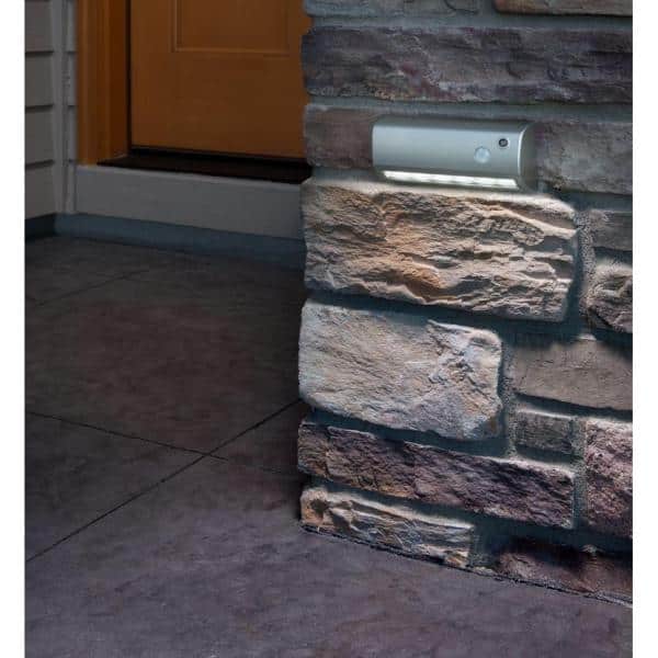 Bronze Motion Sensing LED Pathway Light, Battery Operated
