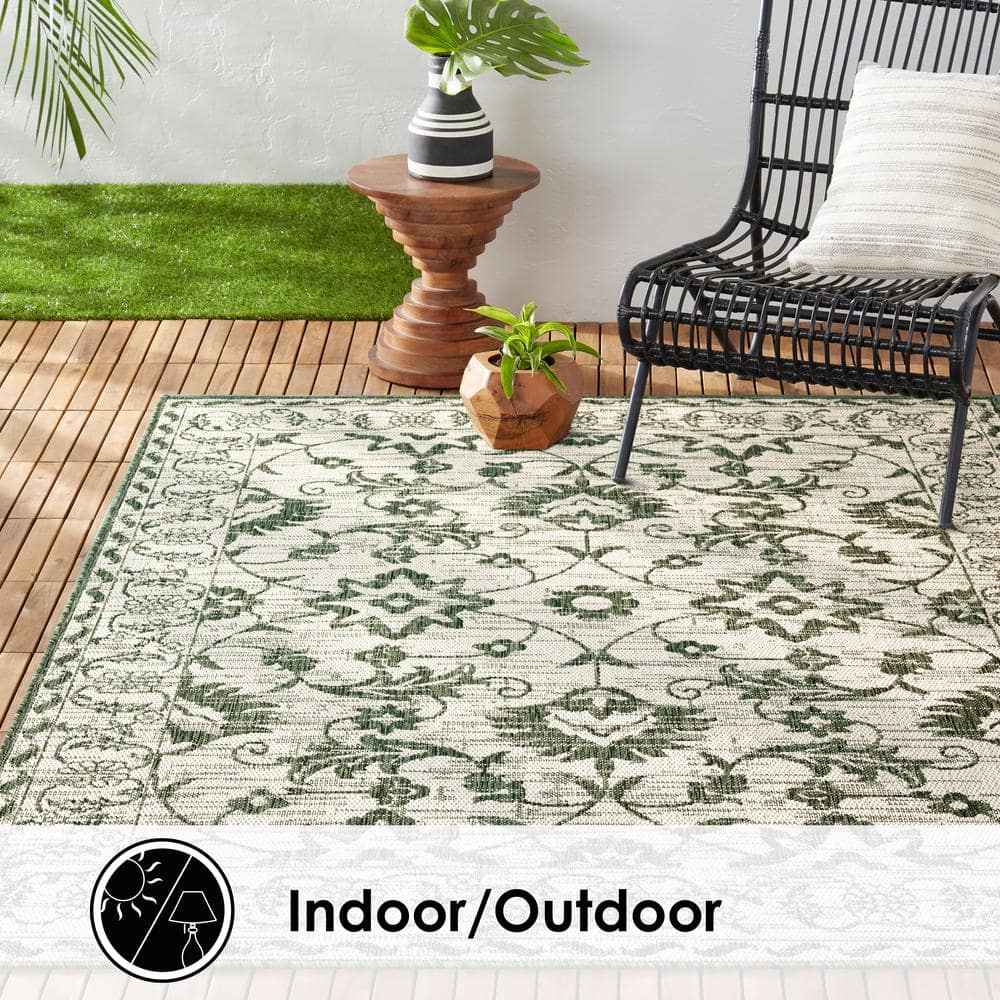 Nicole Miller Light Green and Ivory Floral Indoor/Outdoor Area Rug