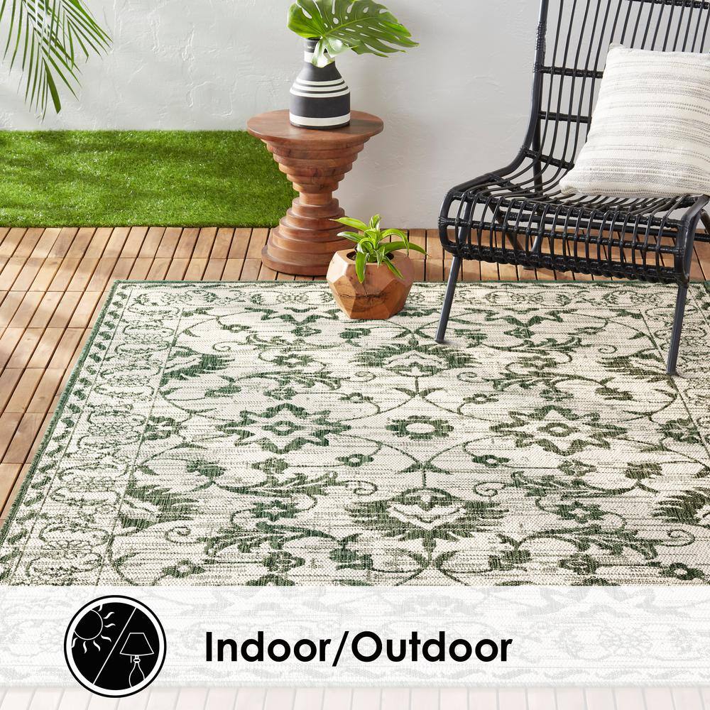 Nicole Miller Light Green and Ivory Floral Indoor/Outdoor Area Rug