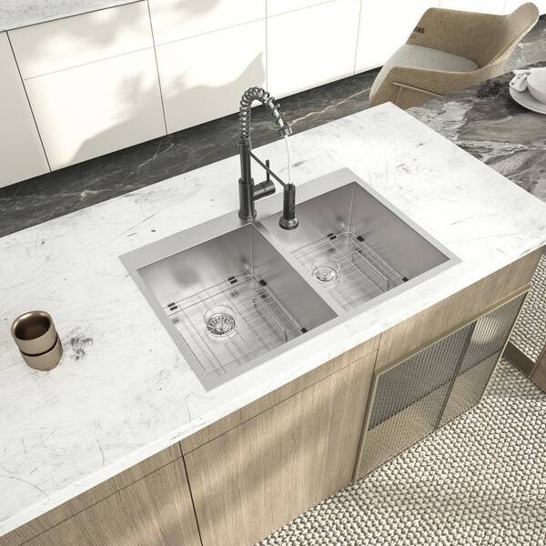 https://images.thdstatic.com/productImages/53f5acf7-202e-4149-bf12-d9ecede0e33d/svn/brushed-drop-in-kitchen-sinks-lm-3322r2-55-c3_600.jpg