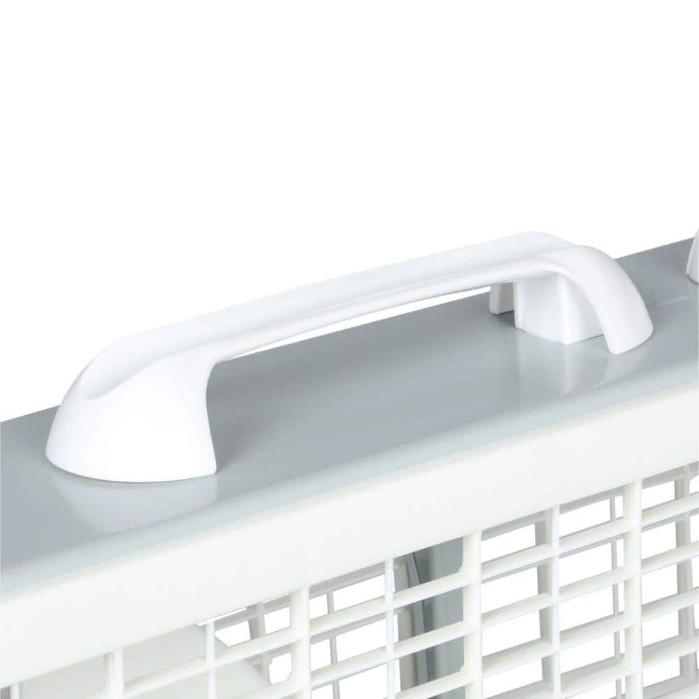 https://images.thdstatic.com/productImages/53ffe550-a59b-4b79-a78d-514f05af3e3c/svn/white-lasko-box-fans-3733-a0_1000.jpg