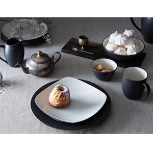 Colorwave Graphite Black Stoneware Coupe Dinner Plate 10-1/2 in. (Set of 4)