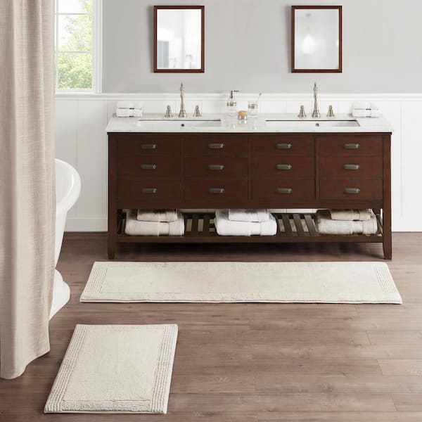 https://images.thdstatic.com/productImages/5418cb92-bcd3-44d3-bd5e-781e80a1c920/svn/taupe-madison-park-signature-bathroom-rugs-bath-mats-mps72-448-64_600.jpg