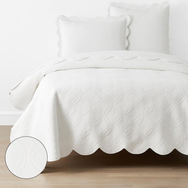 The Company Store Scallop Lightweight White Full/Queen Cotton Quilt