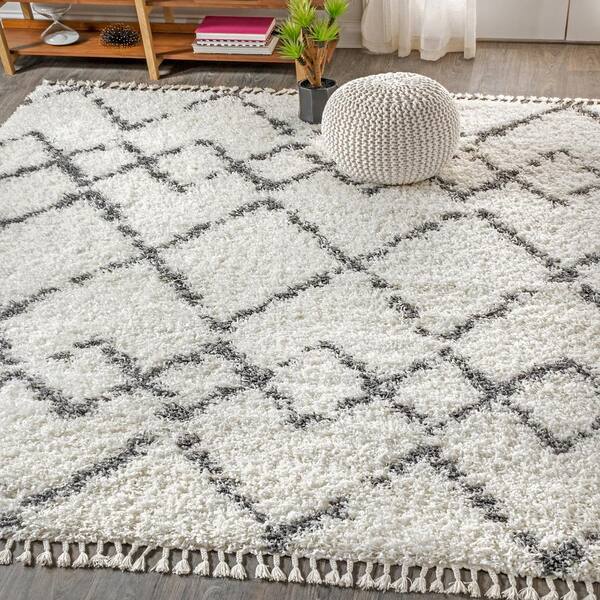 JONATHAN Y Mercer Shag Plush Tassel Moroccan Tribal