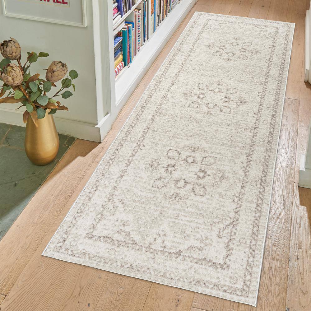 Trevi Cream Tufted Shag Synthetic Runner Rug