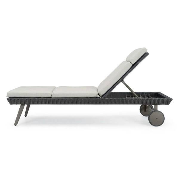 Portofino 2025 chaise lounge