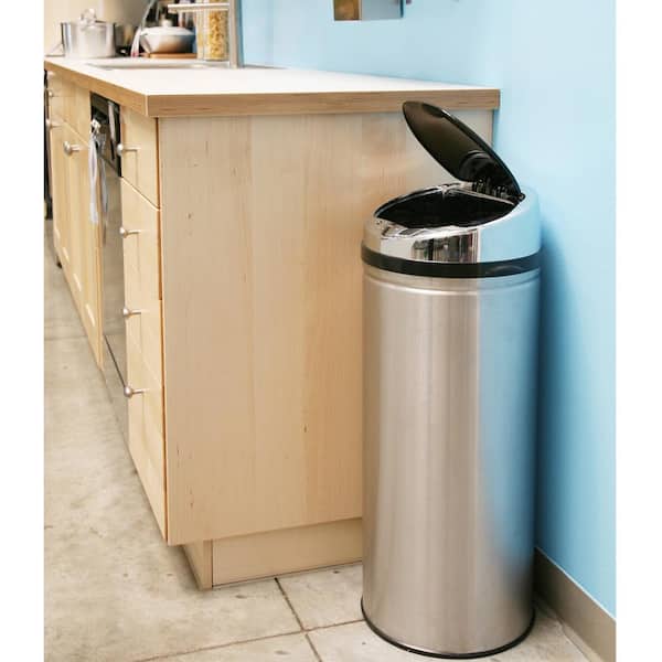 https://images.thdstatic.com/productImages/5453cc10-023f-463a-b0fc-306829d05574/svn/itouchless-indoor-trash-cans-it13rcb-1f_600.jpg