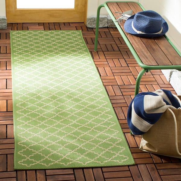 Courtyard Green/Beige 2 ft. x 7 ft. Geometric Indoor/Outdoor Patio  Runner Rug
