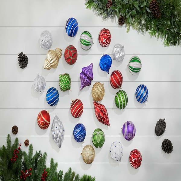 https://images.thdstatic.com/productImages/54622103-9575-4bba-9cba-6cb8bc6c05e4/svn/home-accents-holiday-christmas-ornaments-c-15671-e1_600.jpg