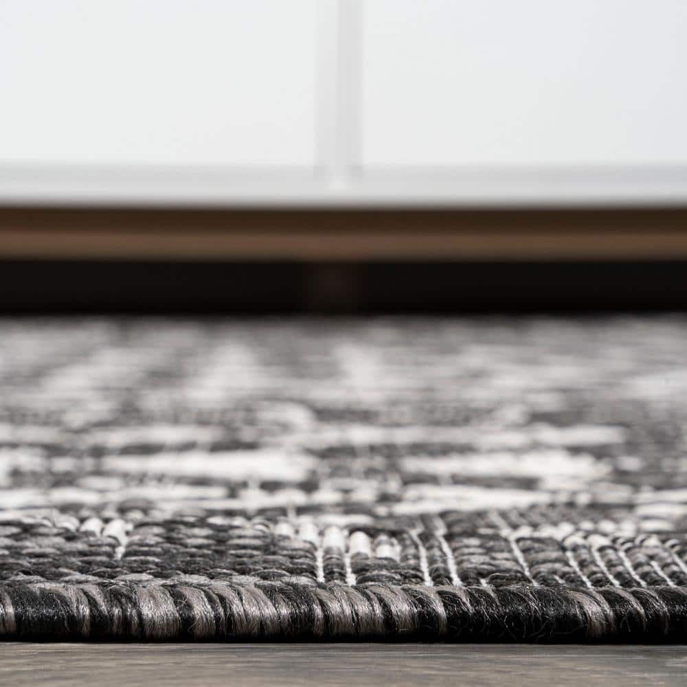 Black and Ivory Geometric Bohemian Indoor/Outdoor Rug