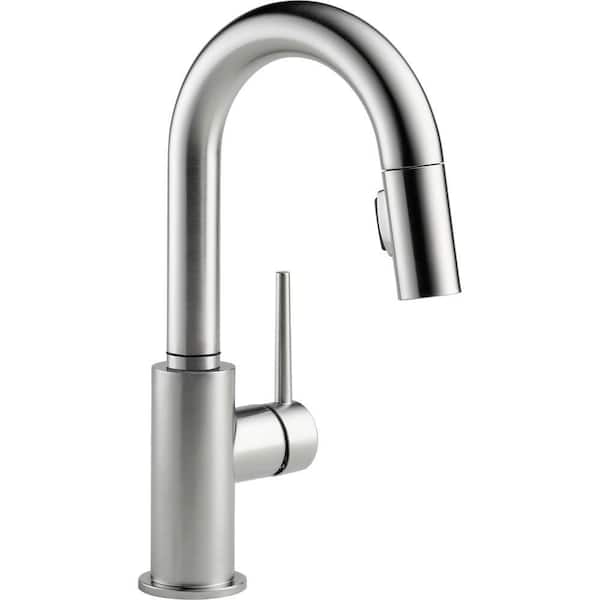 Delta Trinsic Single-Handle Pull-Down Sprayer Bar Faucet with MagnaTite Docking in Arctic Stainless