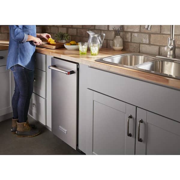 KitchenAid 15 in. 50 lb. Built-In Ice Maker in PrintShield