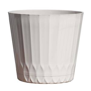 8 in. Wilson Plastic Planter with Saucer