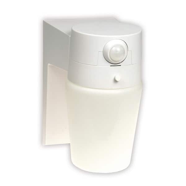 Heath Zenith 110° White Motion Sensor Outdoor Security Light